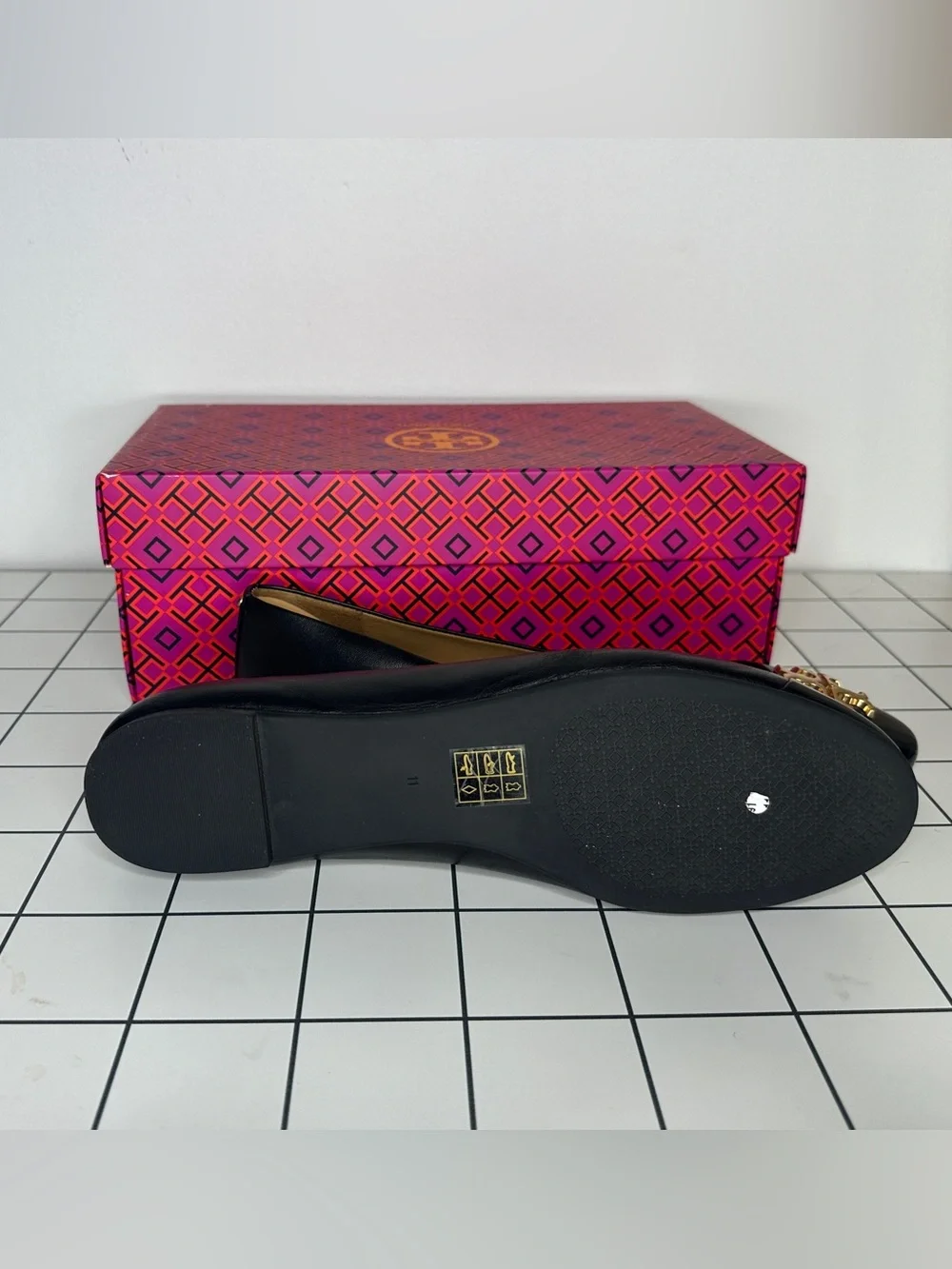 Tory Burch Black Leather Ballet Flats with Gold Logo Accent 11 Women's w/ box